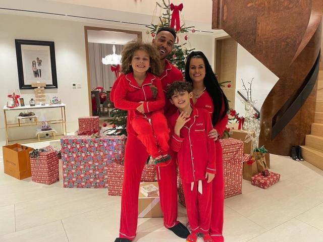 1661781936719031019.jpg 奥巴梅杨.jpg